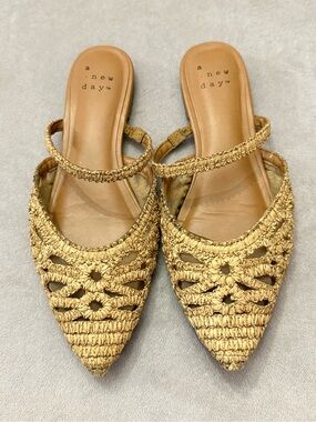 A New Day Women’s Size 8 Raffia Flats Woven Pointed Toe Slip On Mule Sandals